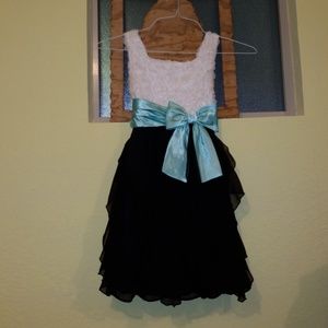 Girl's Party Dress